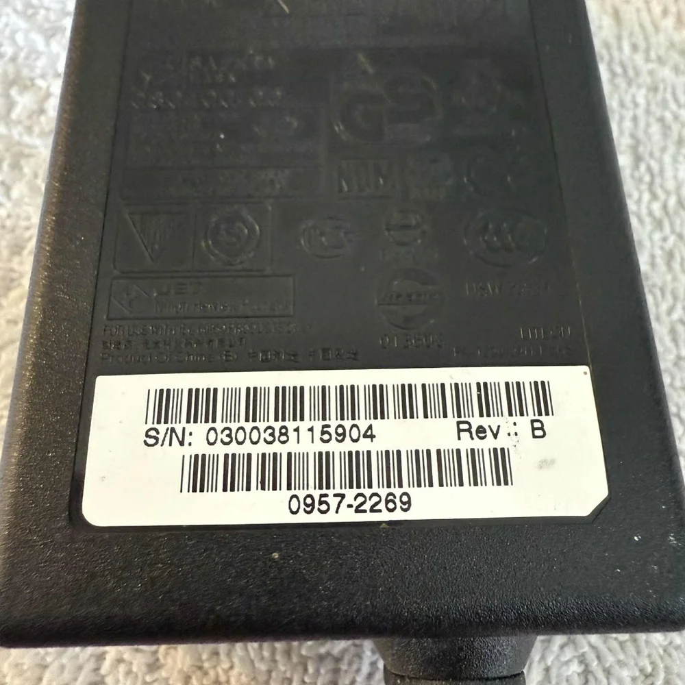 HP AC power adapter model 0957-2269 Computer Cable Adapter